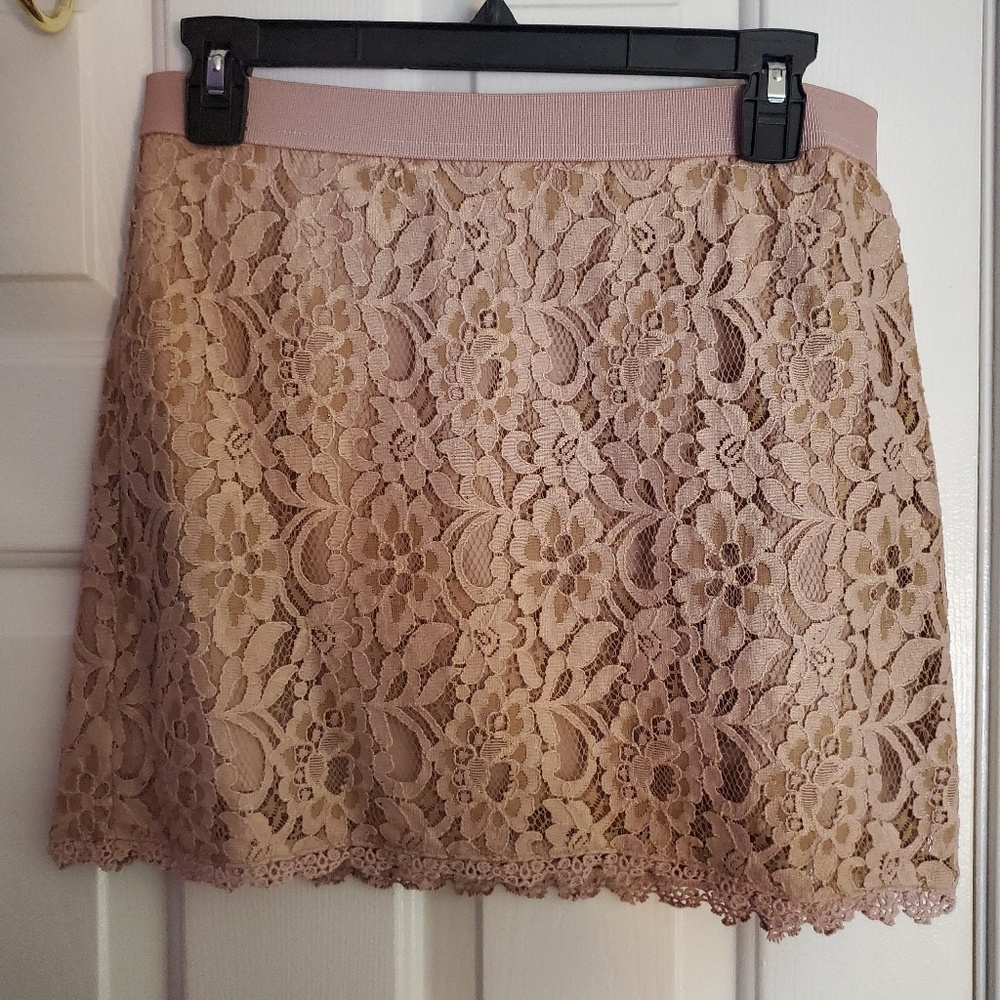 Blush pink lacy mini skirt
